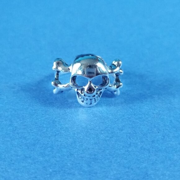 💀 Skull With Bones Gothic Ring – Size 10 - Picture 3 of 4